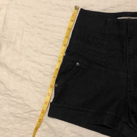 Bedo Femme High Rise Dark Denim Shorts - Vintage - Picture 11 of 12